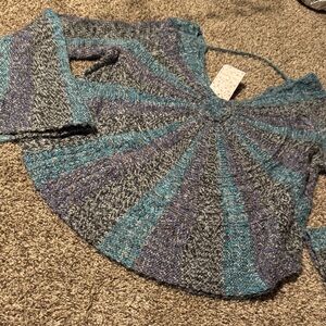 NWT Free People double-V bell sleeve chunky sweater - L